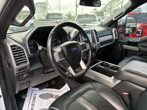 Used 2020 Ford F250 Platinum w/ FX4 Off-Road Package image 17