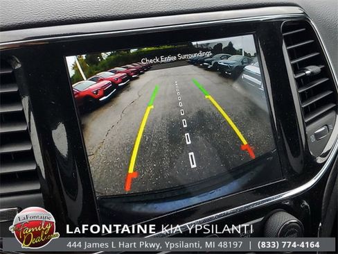 Certified 2021 Jeep Grand Cherokee Laredo X image 22