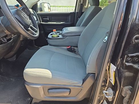 Used 2017 RAM 2500 Tradesman w/ Chrome Appearance Group AWD/4WD image 13