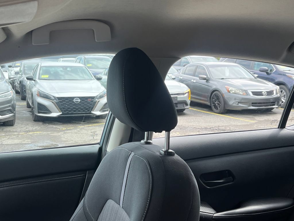 Used 2024 Nissan Sentra SV FWD image 25