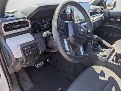 Used 2024 Toyota Tacoma TRD Sport image 9
