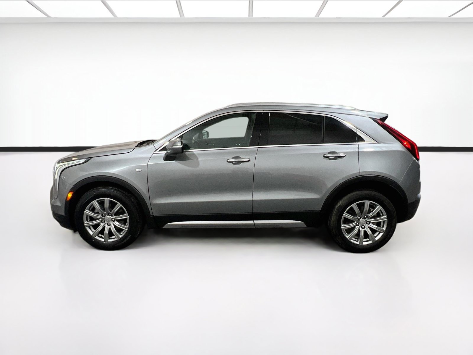 Used 2023 Cadillac XT4 Premium Luxury FWD image 22
