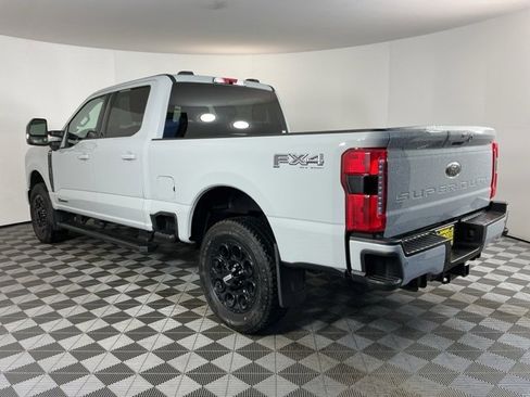 Used 2025 Ford F350 Lariat w/ Black Appearance Package image 6