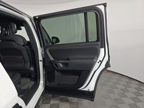 Used 2024 Rivian R1S Adventure AWD/4WD image 19