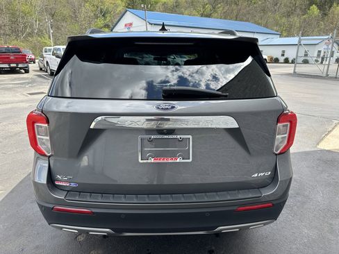 Certified 2022 Ford Explorer XLT w/ Equipment Group 202A AWD/4WD image 6