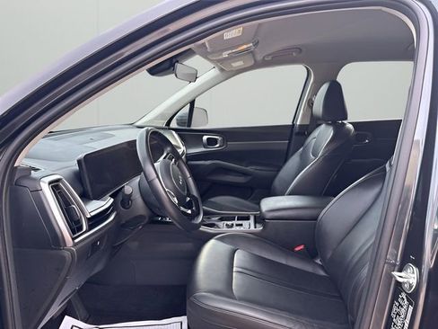 Used 2024 Kia Sorento S FWD image 12