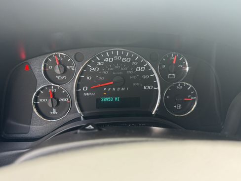Used 2025 GMC Savana 3500 LT w/ LT Preferred Equipment Group RWD image 25