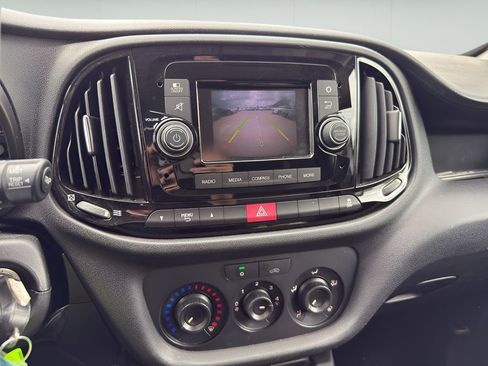 Used 2018 RAM ProMaster City Tradesman image 13