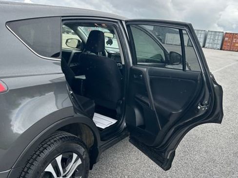 Used 2018 Toyota RAV4 LE w/ All Weather Liner Package AWD/4WD image 38