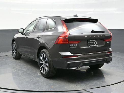 Used 2025 Volvo XC60 B5 Plus w/ Climate Package AWD/4WD image 5