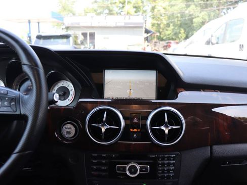Used 2015 Mercedes-Benz GLK 350 4MATIC image 19