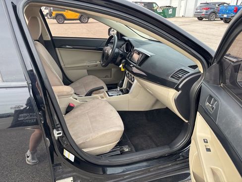 Used 2017 Mitsubishi Lancer ES FWD image 19