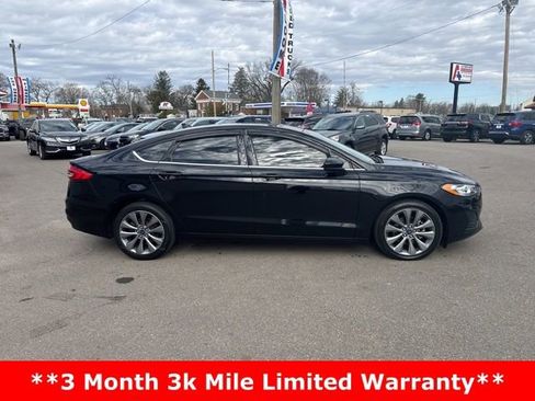 Used 2020 Ford Fusion SE AWD/4WD image 2