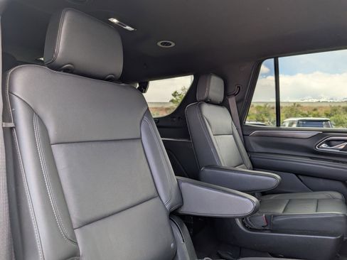 Used 2021 Chevrolet Tahoe LT w/ Luxury Package AWD/4WD image 25