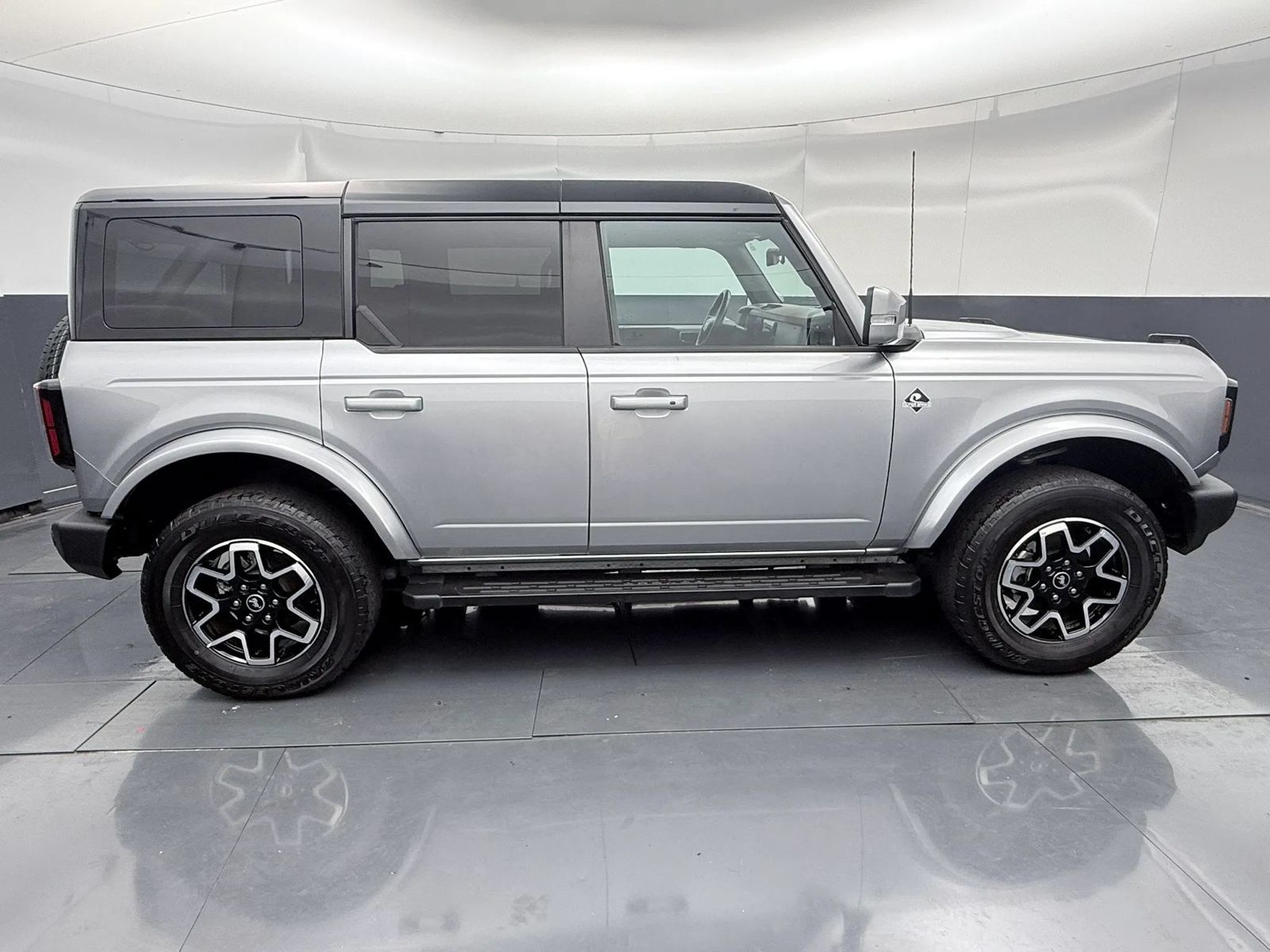 Used 2024 Ford Bronco Outer Banks AWD/4WD image 8