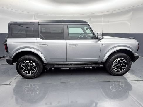 Used 2024 Ford Bronco Outer Banks AWD/4WD image 8