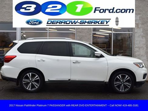 Used 2017 Nissan Pathfinder Platinum w/ Family Entertainment Package AWD/4WD image 3