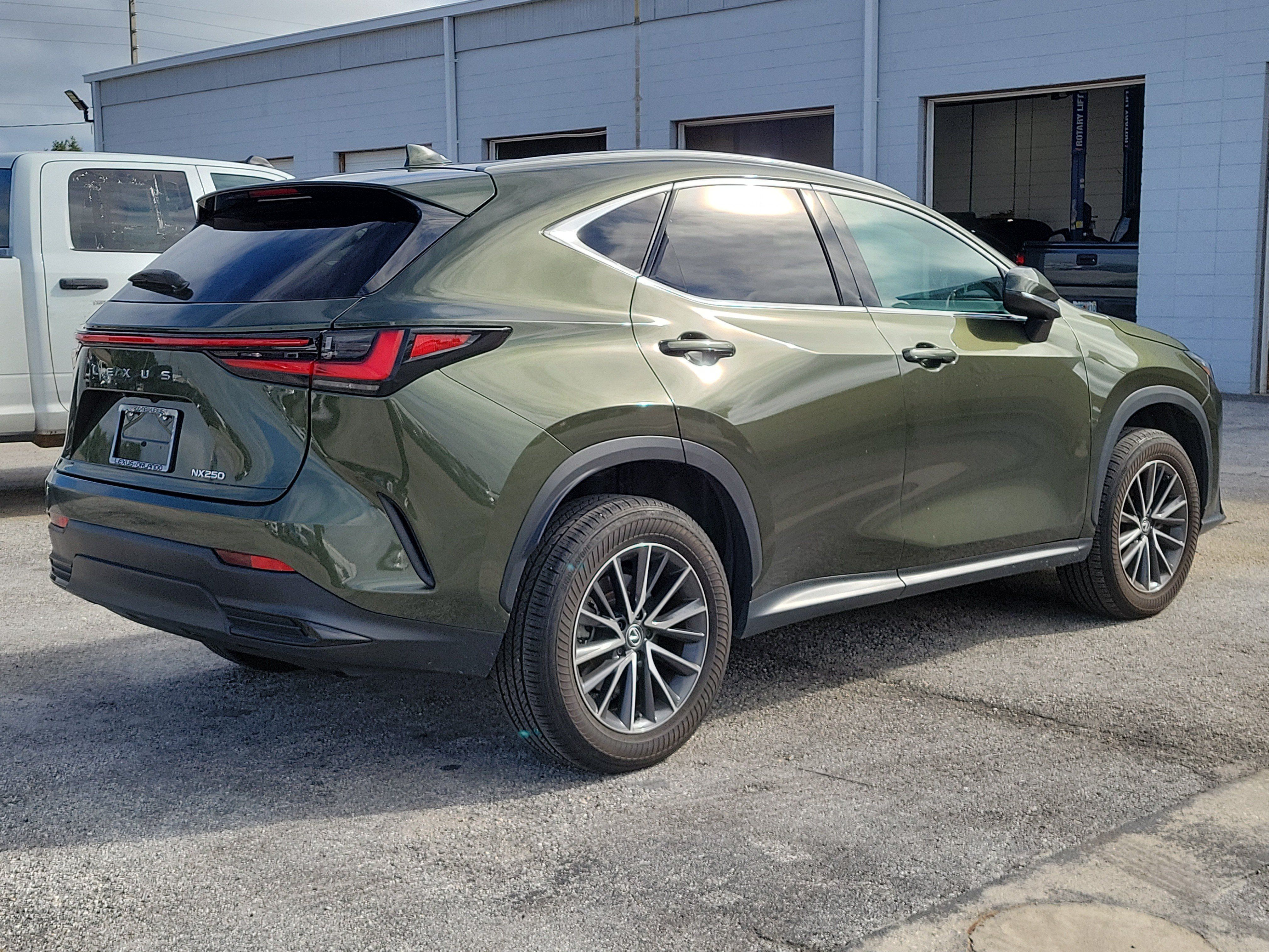 Used 2024 Lexus NX 250 FWD w/ Towing Package (2000 Lbs) image 7