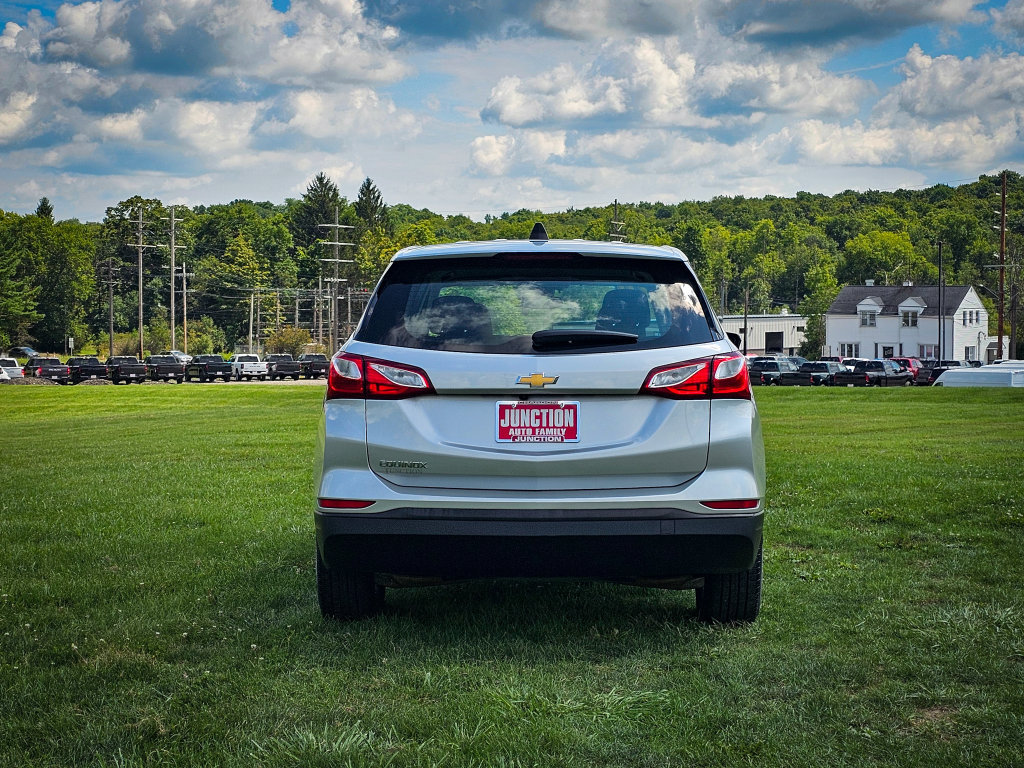 Used 2020 Chevrolet Equinox LS FWD image 4