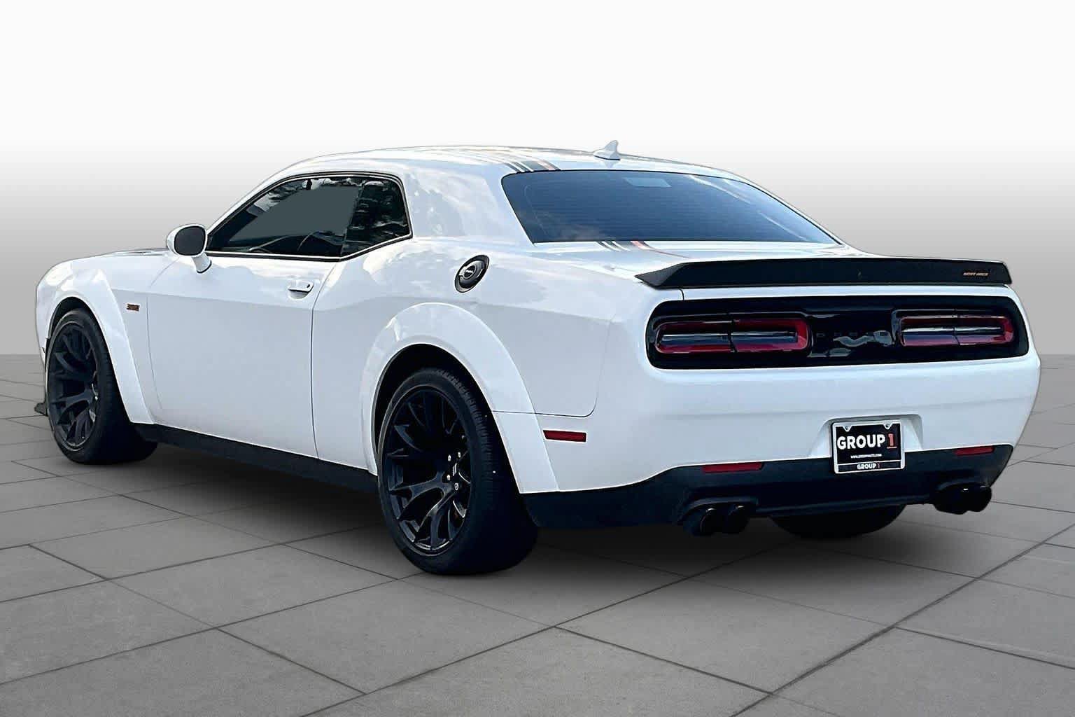 Used 2022 Dodge Challenger R/T Scat Pack RWD image 12