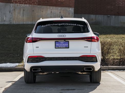 Certified 2025 Audi Q5 Premium w/ Convenience Package image 29