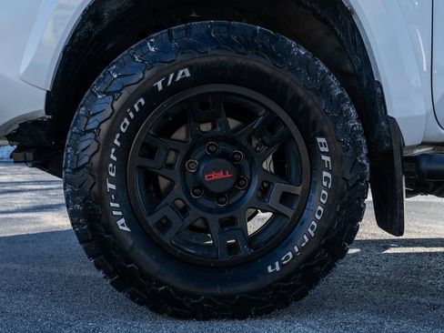 Used 2023 Toyota Tacoma TRD Sport image 10