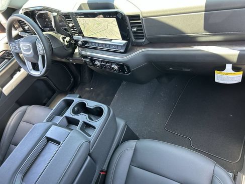 New 2026 GMC Sierra 2500 SLT AWD/4WD image 28