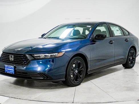 New 2025 Honda Accord SE image 3