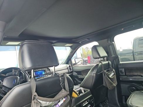 Used 2021 Ford Expedition Max Limited image 15