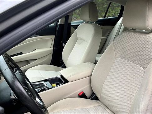 Used 2018 Buick Regal Preferred FWD image 20