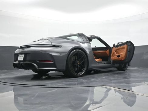 Certified 2026 Porsche 911 Targa 4 GTS AWD/4WD image 22