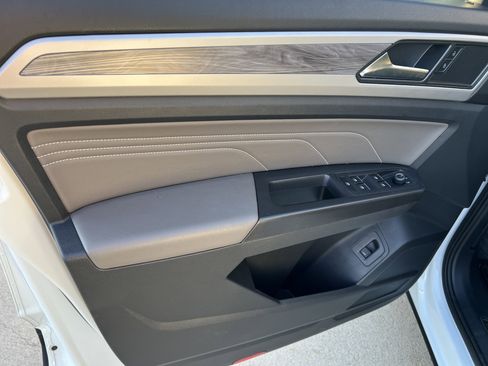 Used 2023 Volkswagen Atlas Cross Sport SE w/ Panoramic Sunroof Package image 13