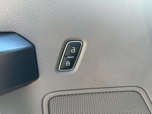 Used 2021 Ford F250 XLT w/ XLT Premium Package image 24