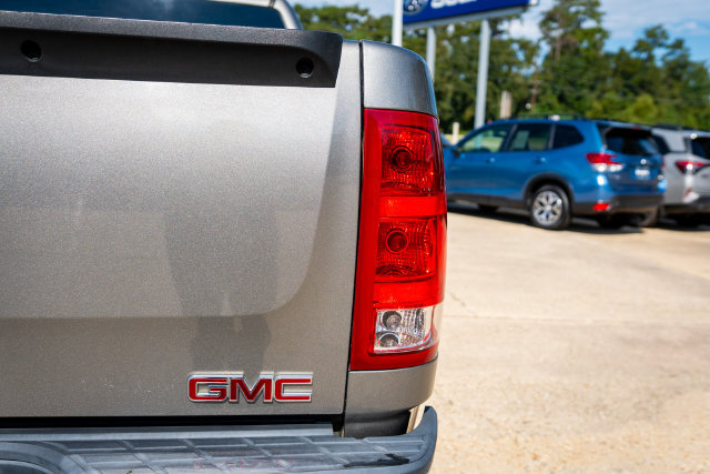 Used 2007 GMC Sierra 1500 SLE w/ SLE1 Preferred Package AWD/4WD image 17