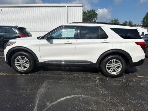 Used 2022 Ford Explorer XLT AWD/4WD image 6