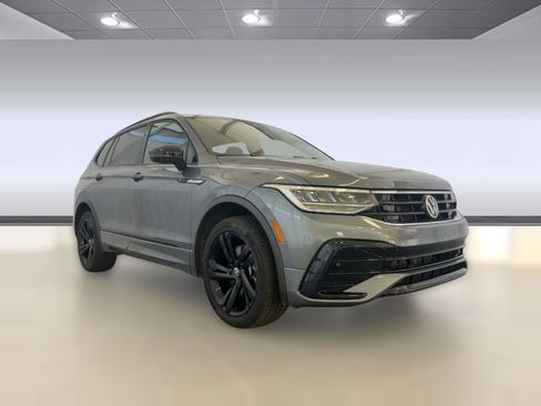Used 2023 Volkswagen Tiguan SE R-Line image 7