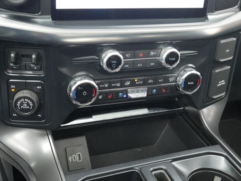 Certified 2025 Ford F150 Lariat AWD/4WD image 18