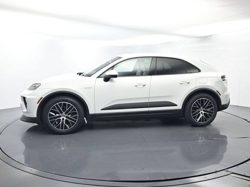 Certified 2025 Porsche Macan Electric RWD image 2