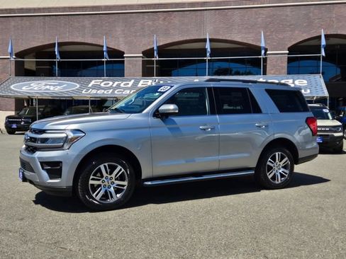 Certified 2023 Ford Expedition XLT AWD/4WD image 7