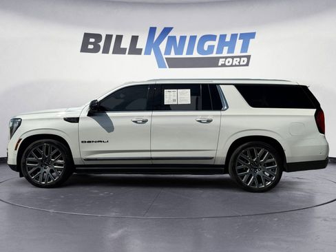 Used 2025 GMC Yukon XL Denali Ultimate AWD/4WD image 2