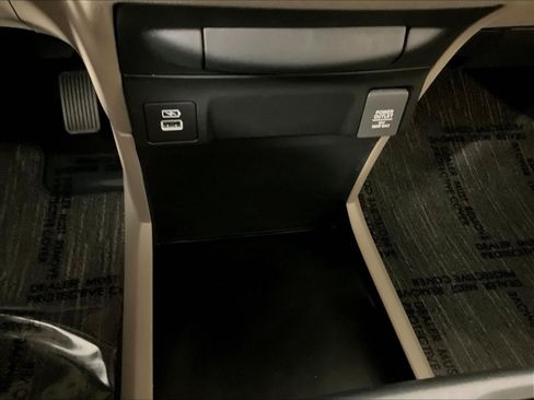 Used 2024 Honda Odyssey EX-L image 15