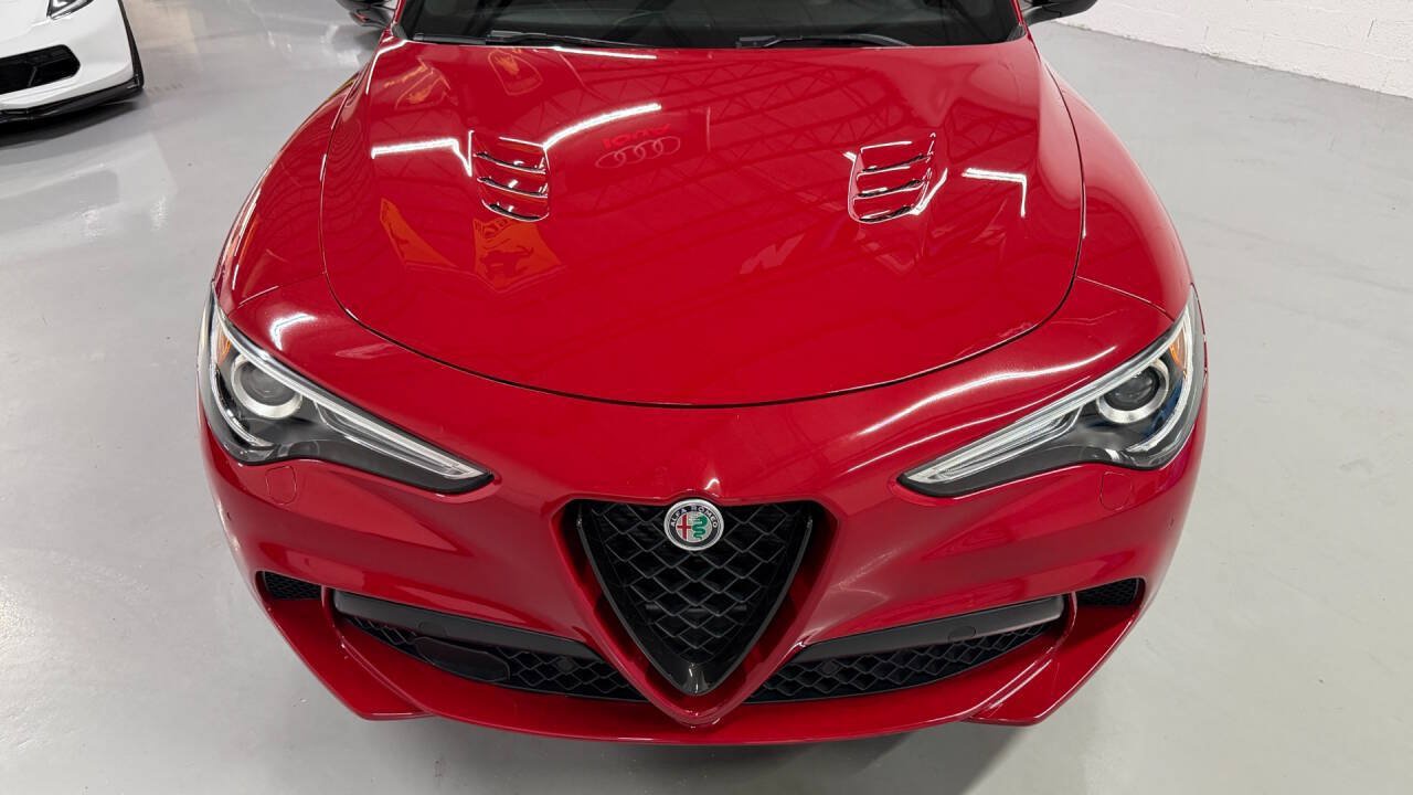 Used 2022 Alfa Romeo Stelvio Quadrifoglio w/ Active Assist Plus Package AWD/4WD image 28
