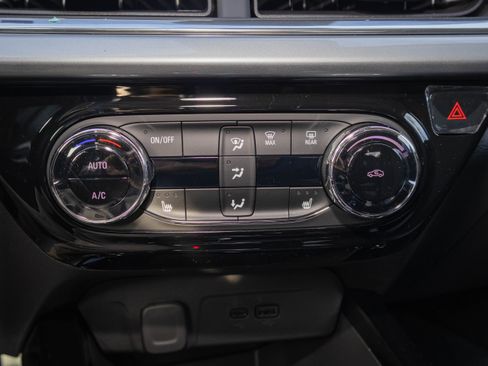 New 2026 Chevrolet Trax LT w/ Driver Confidence Package image 17