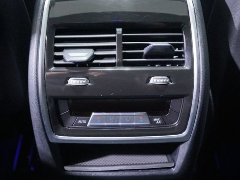 Used 2023 BMW X6 xDrive40i w/ M Sport Package AWD/4WD image 17