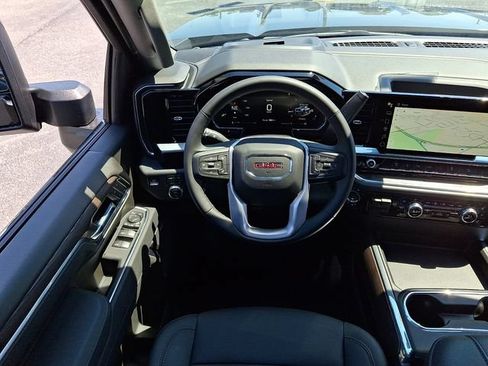 New 2026 GMC Sierra 2500 SLT w/ SLT Convenience Package AWD/4WD image 8