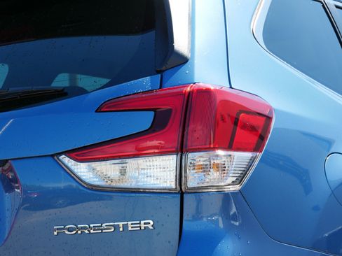 Used 2019 Subaru Forester Limited AWD/4WD image 17