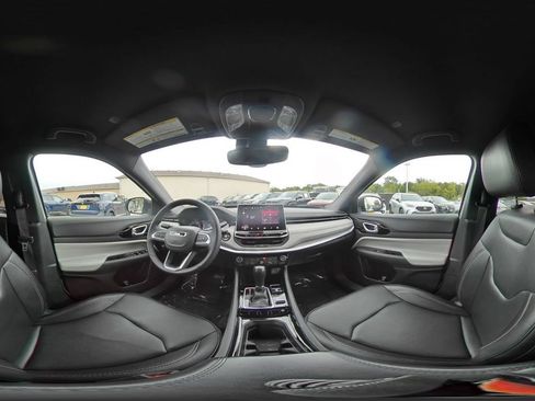 Used 2025 Jeep Compass Limited AWD/4WD image 43