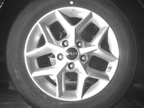 Used 2025 Kia Soul LX w/ LX Technology Package FWD image 25