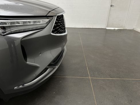 Used 2022 Acura MDX SH-AWD w/ Technology Package image 2