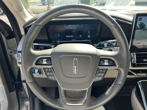 Used 2024 Lincoln Navigator Reserve AWD/4WD image 34
